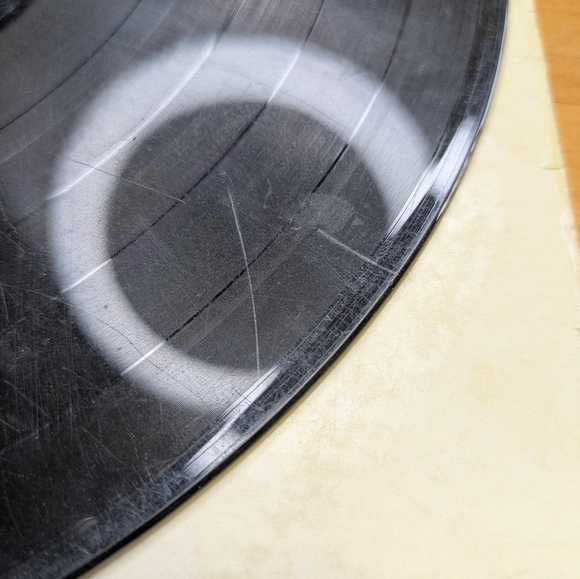The Beatles 'Yesterday and Today' Vinyl Record - Picture 6 of 8